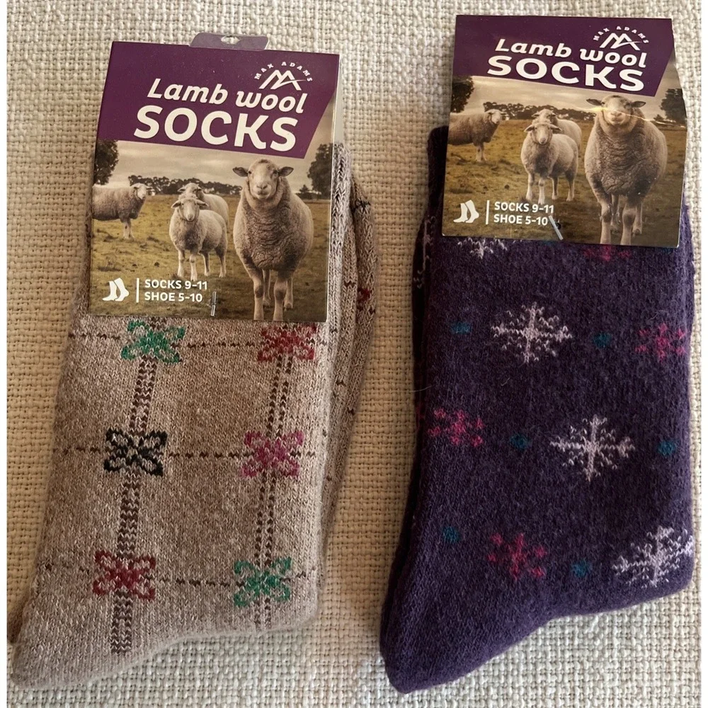 Women's Lamb Wool Blend Winter Socks, Christmas Snowflakes– Warm Soft Crew Sox